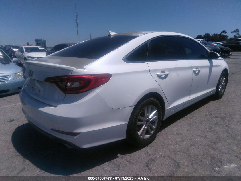 2015 HYUNDAI SONATA 2.4L SE - 5NPE24AF5FH012053