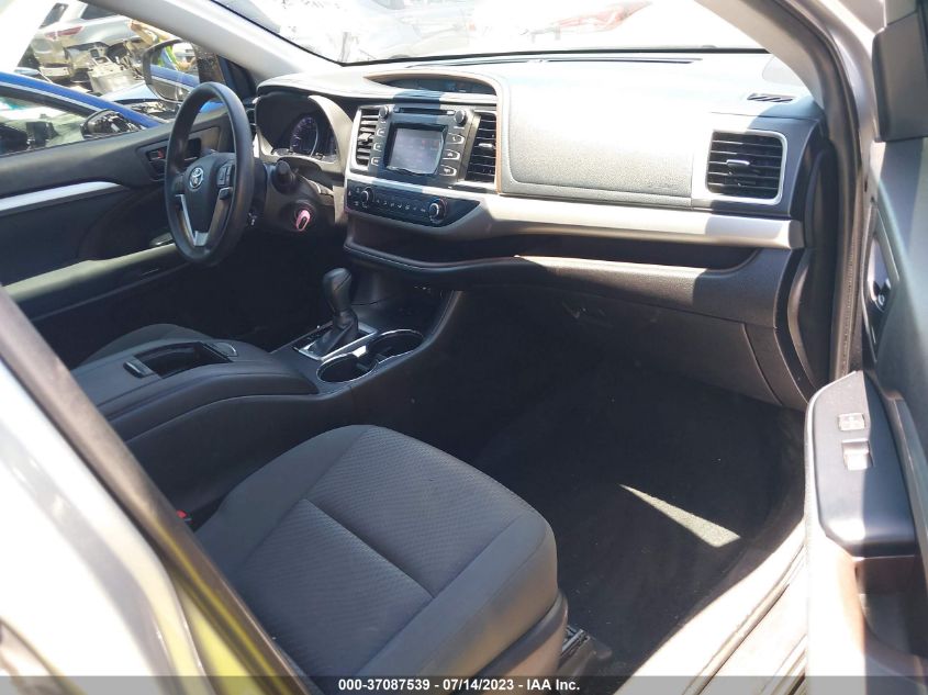 2019 TOYOTA HIGHLANDER LE - 5TDZZRFHXKS316701