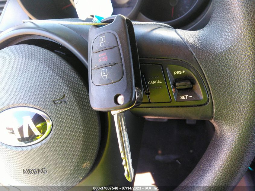 2013 KIA SOUL BASE - KNDJT2A58D7621405