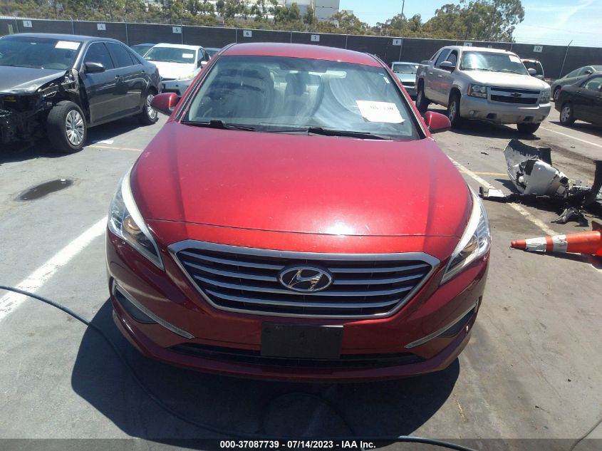 2015 HYUNDAI SONATA 2.4L SE - 5NPE24AF3FH108859