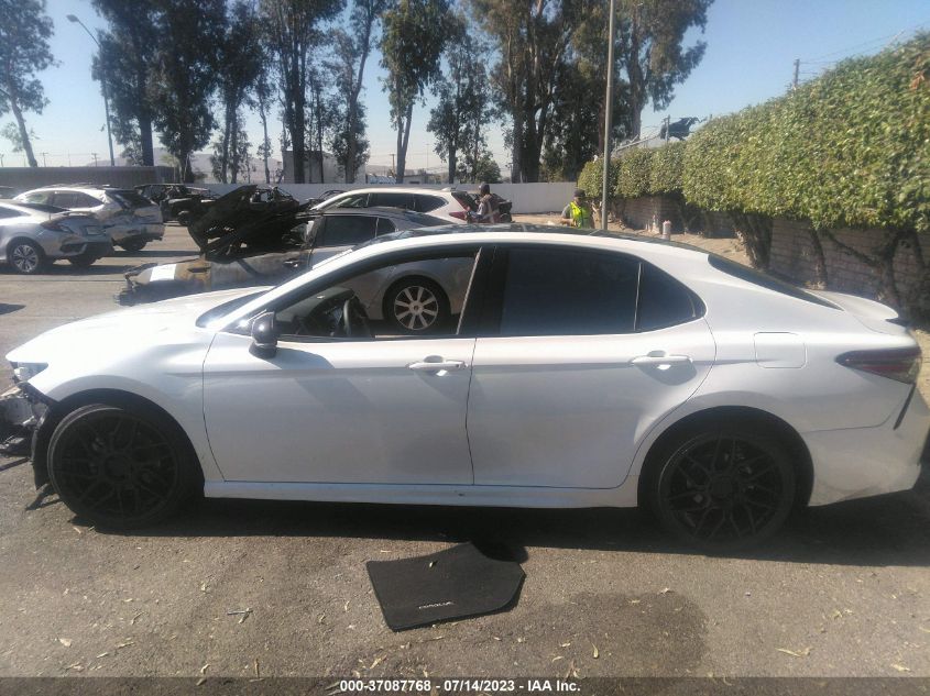 2018 TOYOTA CAMRY XSE - 4T1B61HK1JU056473