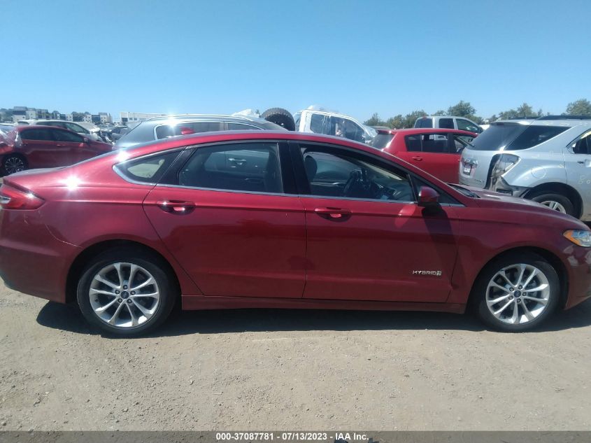 3FA6P0LU6KR220725 Ford Fusion Hybrid SE 13