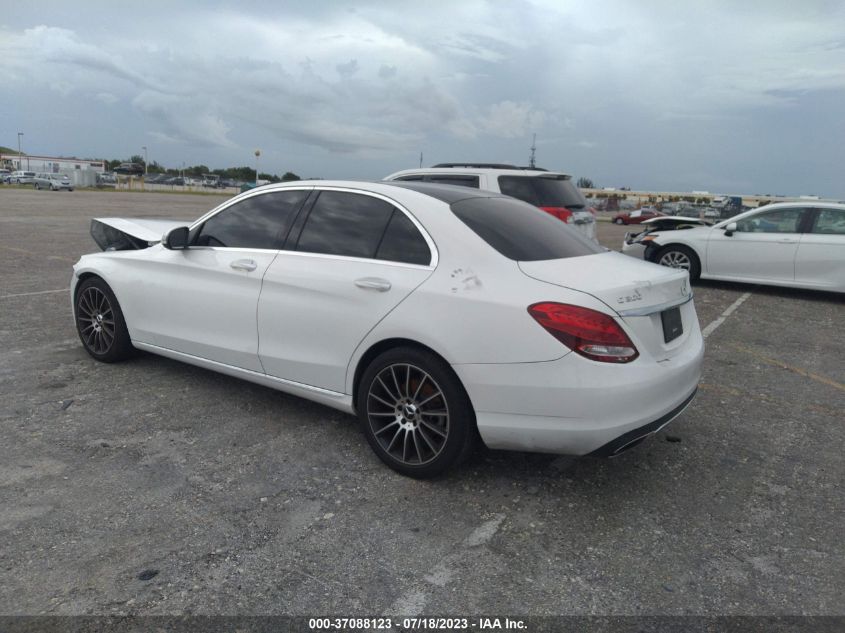 WDDWF4JB1GR152784 2016 MERCEDES-BENZ C-CLASS, photo no. 3