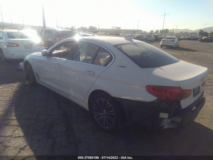 2019 BMW 5 SERIES 530E IPERFORMANCE - WBAJA9C53KB253847