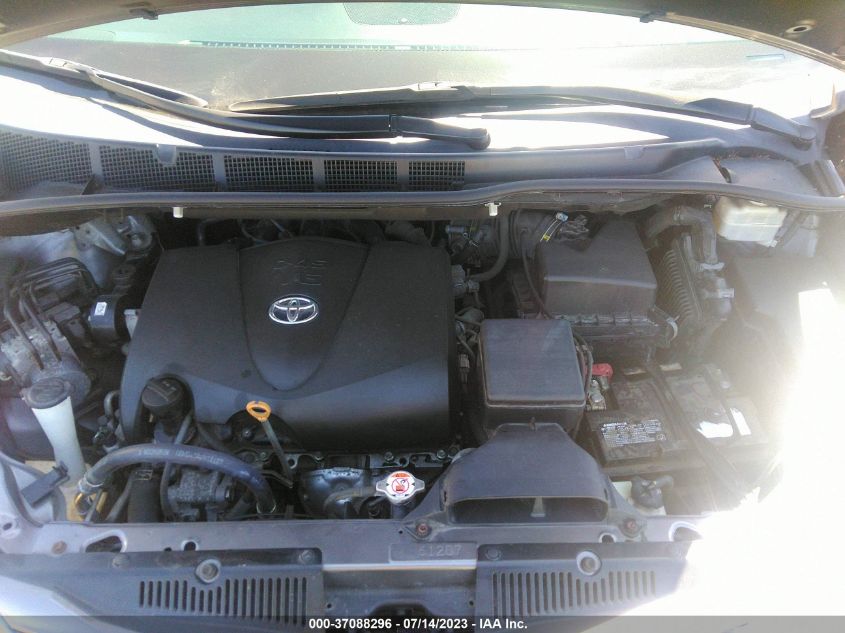2017 TOYOTA SIENNA LE - 5TDKZ3DC0HS842138