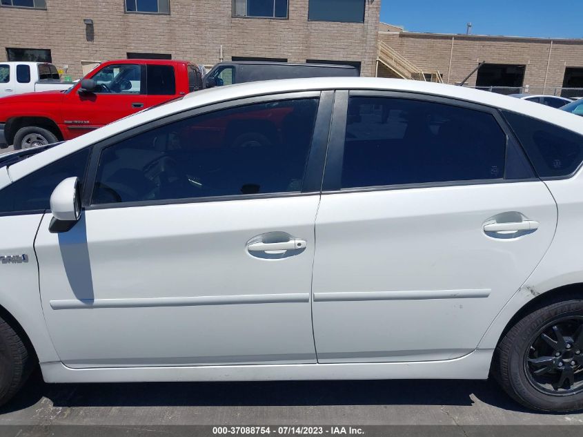 2015 TOYOTA PRIUS FOUR - JTDKN3DU1F1912339