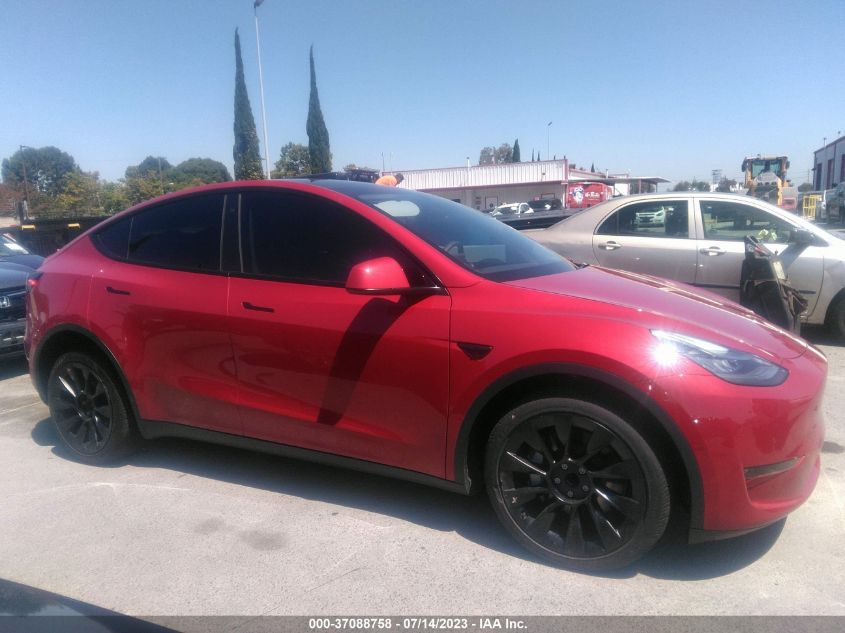 2021 TESLA MODEL Y STANDARD RANGE - 5YJYGDED5MF112883