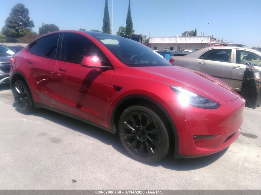 2021 TESLA MODEL Y STANDARD RANGE - 5YJYGDED5MF112883