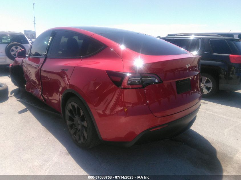 2021 TESLA MODEL Y STANDARD RANGE - 5YJYGDED5MF112883