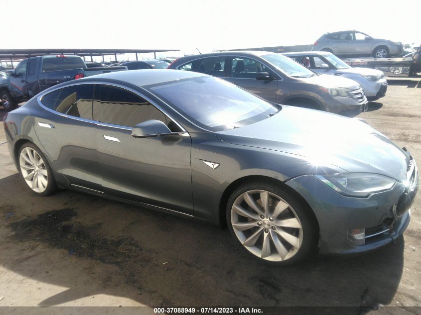 2014 TESLA MODEL S 60 KWH BATTERY/P85 - 5YJSA1H13EFP48033