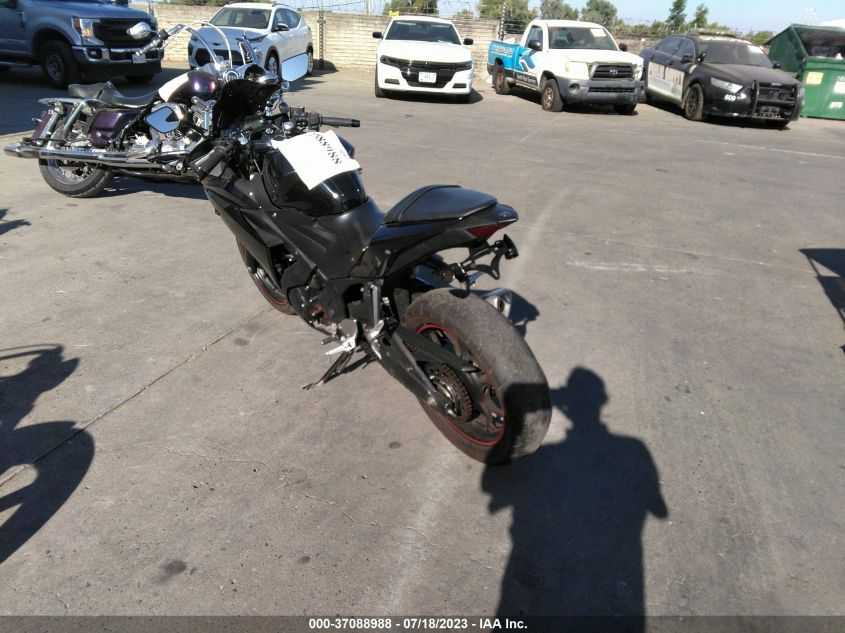 2016 YAMAHA YZFR3 MH3RH06Y5GK014151