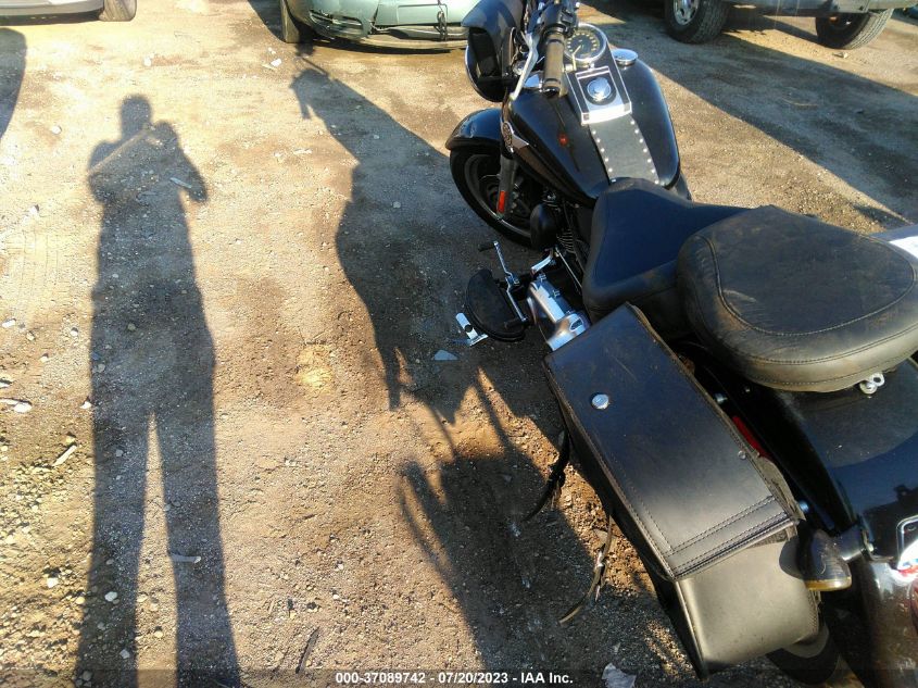 2010 HARLEY-DAVIDSON FLSTFB - 1HD1JN511AB027521