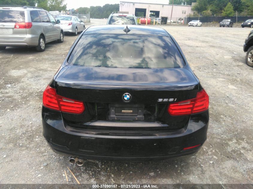 2013 BMW 3 SERIES 328I - WBA3A5G52DNP21645