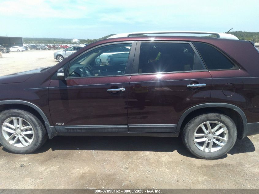 2015 KIA SORENTO LX - 5XYKTDA69FG618401