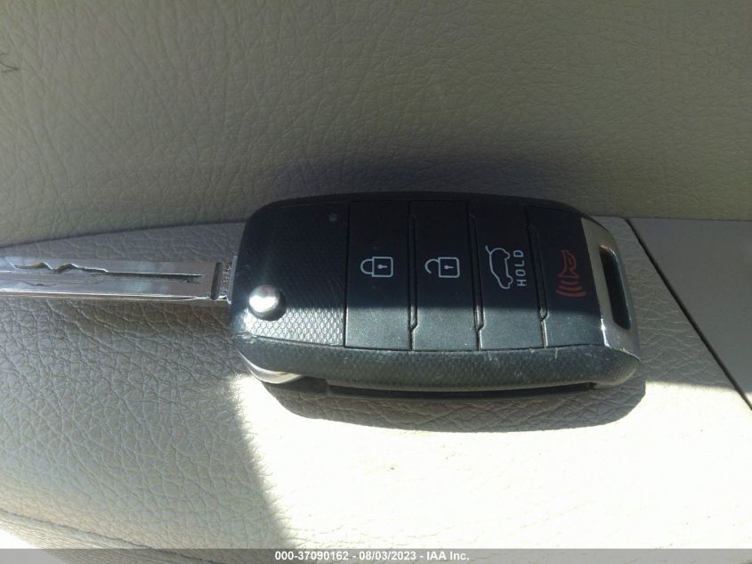 2015 KIA SORENTO LX - 5XYKTDA69FG618401