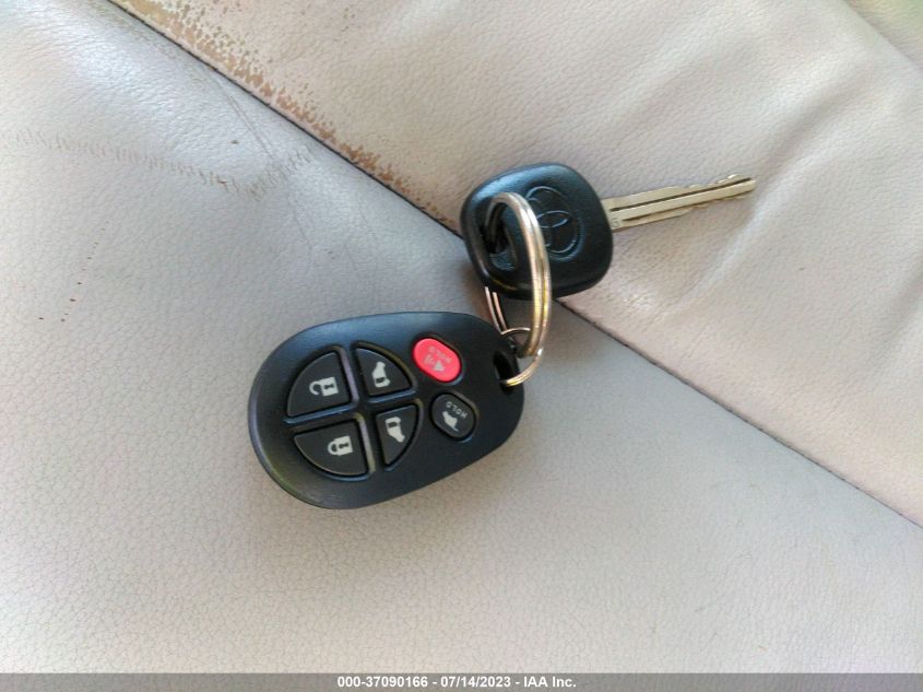 2014 TOYOTA SIENNA XLE/XLE AAS/LTD - 5TDYK3DC4ES428791
