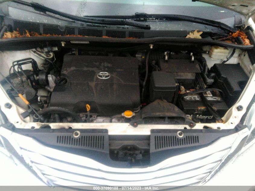 2015 TOYOTA SIENNA XLE/LIMITED - 5TDDK3DCXFS111601