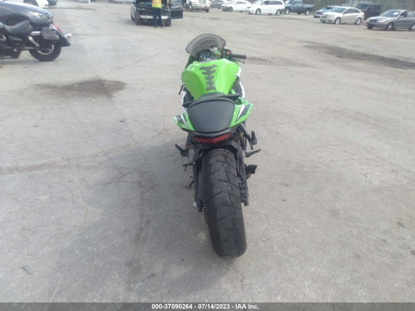 2015 KAWASAKI ZX636 E JKBZXJE15FA014799