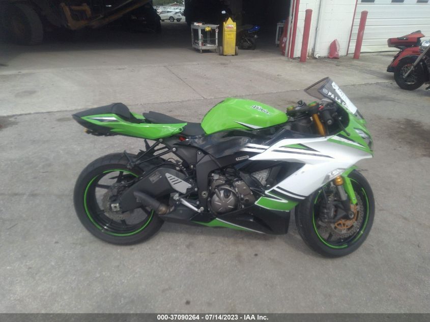 2015 KAWASAKI ZX636 E JKBZXJE15FA014799