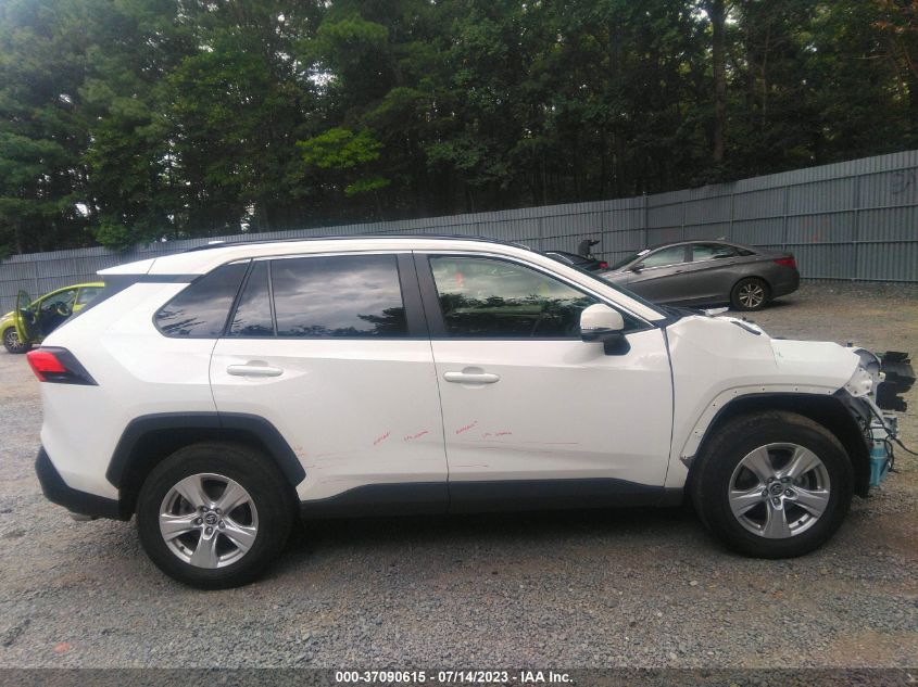 2020 TOYOTA RAV4 XLE - JTMP1RFV7LD064309