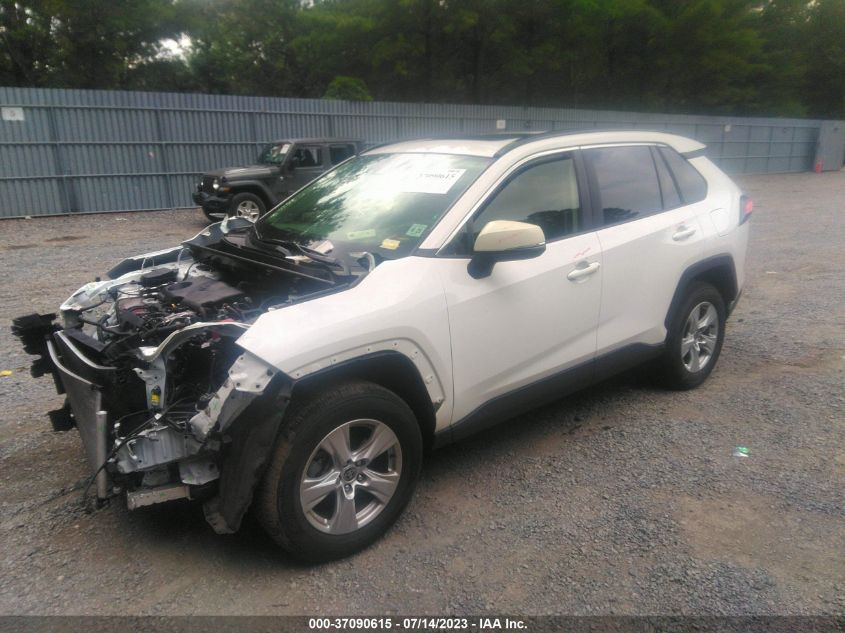 2020 TOYOTA RAV4 XLE - JTMP1RFV7LD064309