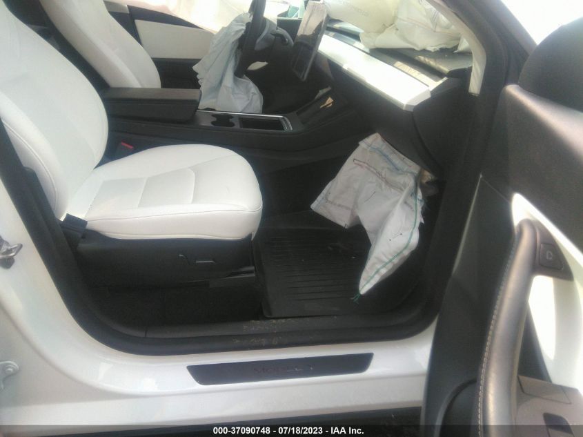 2022 TESLA MODEL Y LONG RANGE - 7SAYGDEE2NF339851