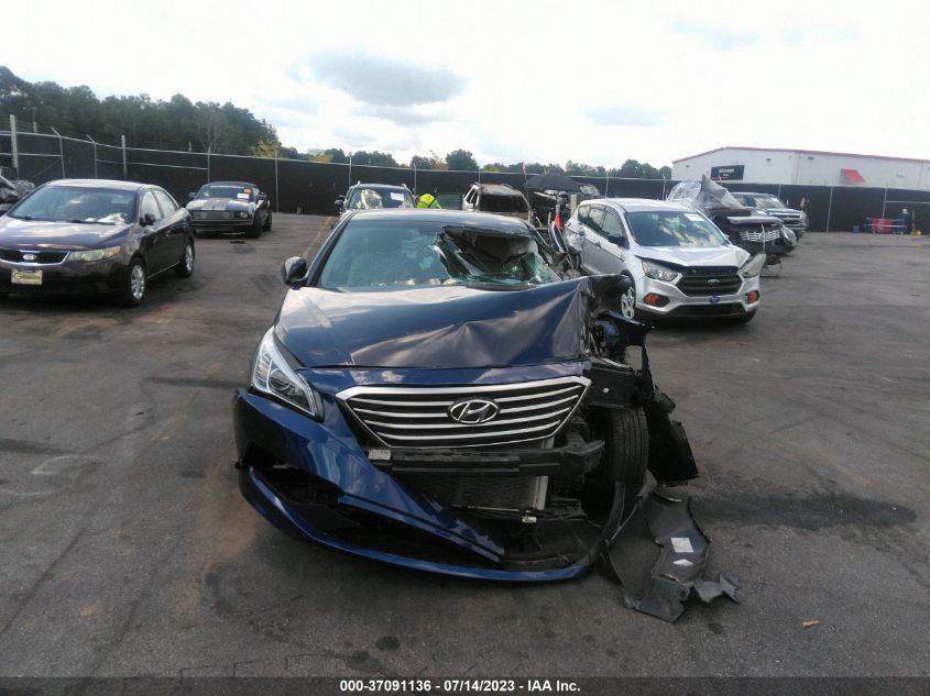 2015 HYUNDAI SONATA 2.4L SE - 5NPE24AF7FH200203