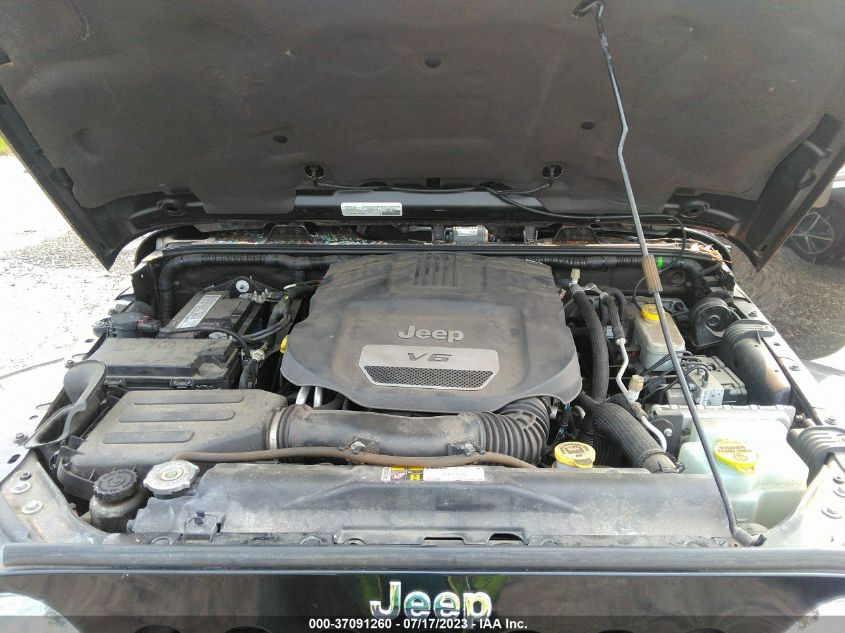 2015 JEEP WRANGLER UNLIMITED SAHARA - 1C4BJWEG3FL660930
