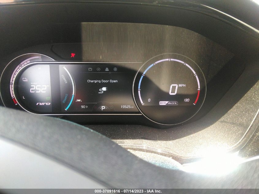2020 KIA NIRO EV EX PREMIUM KNDCE3LG6L5031964