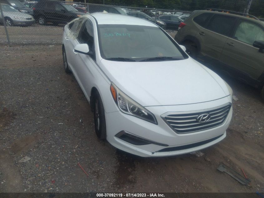 2015 HYUNDAI SONATA SE - 5NPE24AF3FH258924