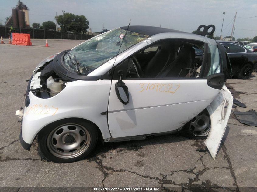 2015 SMART FORTWO PASSION/PURE - WMEEJ3BA9FK794330