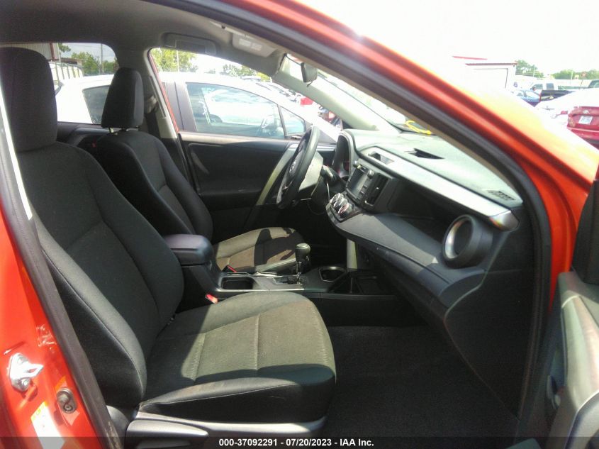 2016 TOYOTA RAV4 LE - JTMBFREV6GJ082692