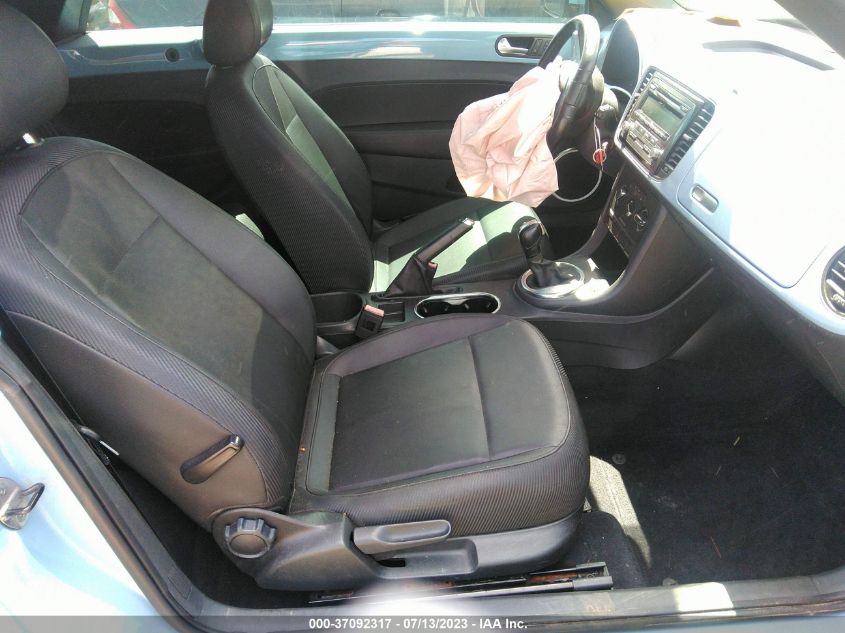 2013 VOLKSWAGEN BEETLE CONVERTIBLE 2.5L 3VW5X7AT2DM819188