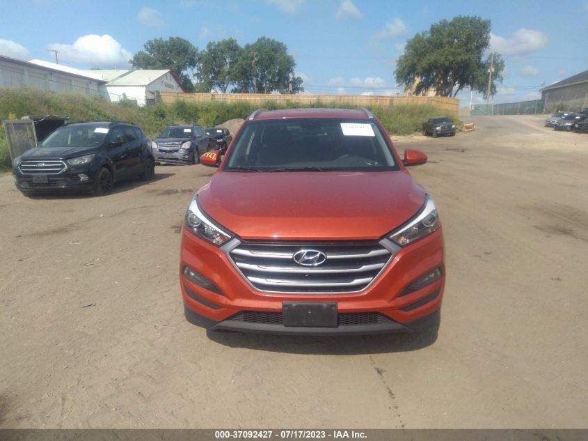 2017 HYUNDAI TUCSON LIMITED/SPORT AND ECO/SE - KM8J3CA45HU391824