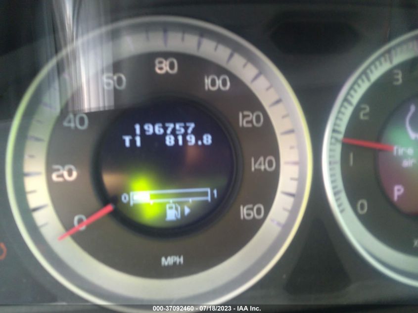 2013 VOLVO XC70 3.2L - YV4940BZ7D1157433