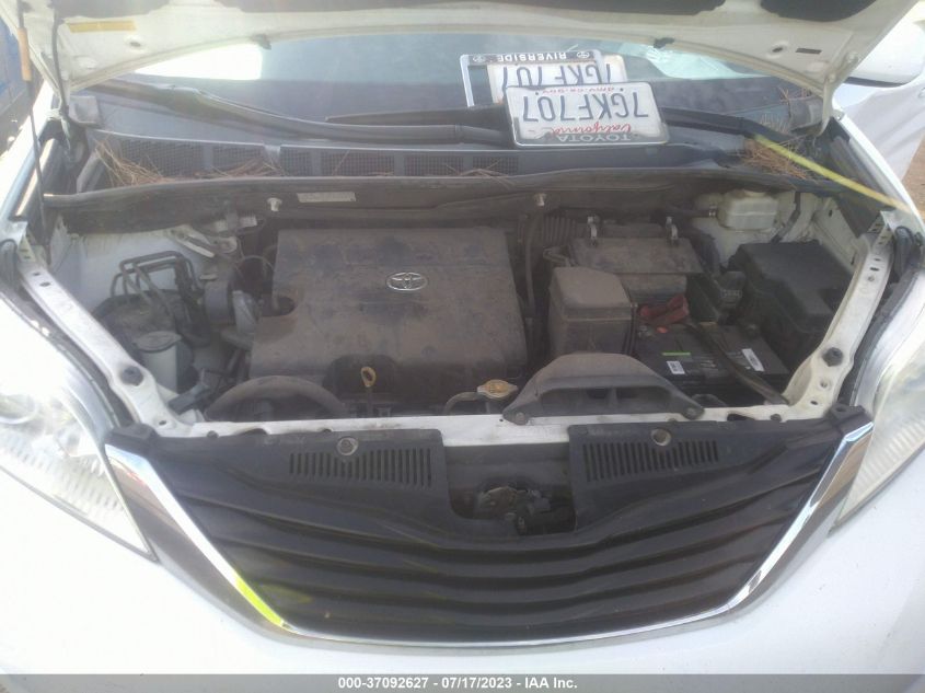 2014 TOYOTA SIENNA LE - 5TDKK3DC0ES499928