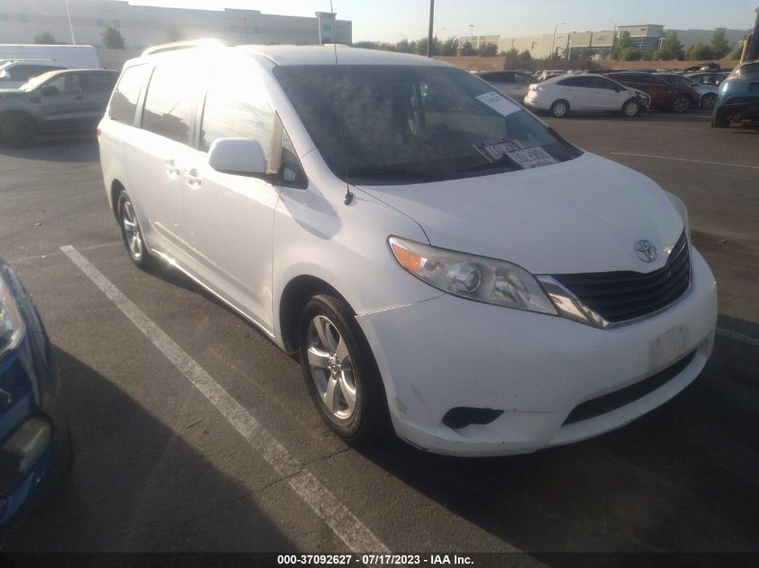 2014 TOYOTA SIENNA LE - 5TDKK3DC0ES499928