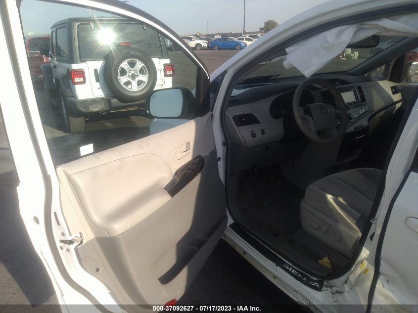2014 TOYOTA SIENNA LE - 5TDKK3DC0ES499928