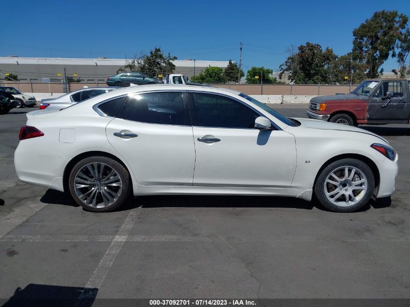 2017 INFINITI Q70 3.7 - JN1BY1AP1HM740358