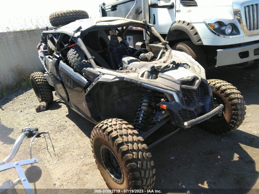 2017 CAN-AM MAVERICK X3 MAX X RS TURBO R - 3JBVNAW22HK001079