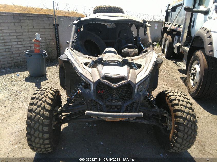 2017 CAN-AM MAVERICK X3 MAX X RS TURBO R - 3JBVNAW22HK001079