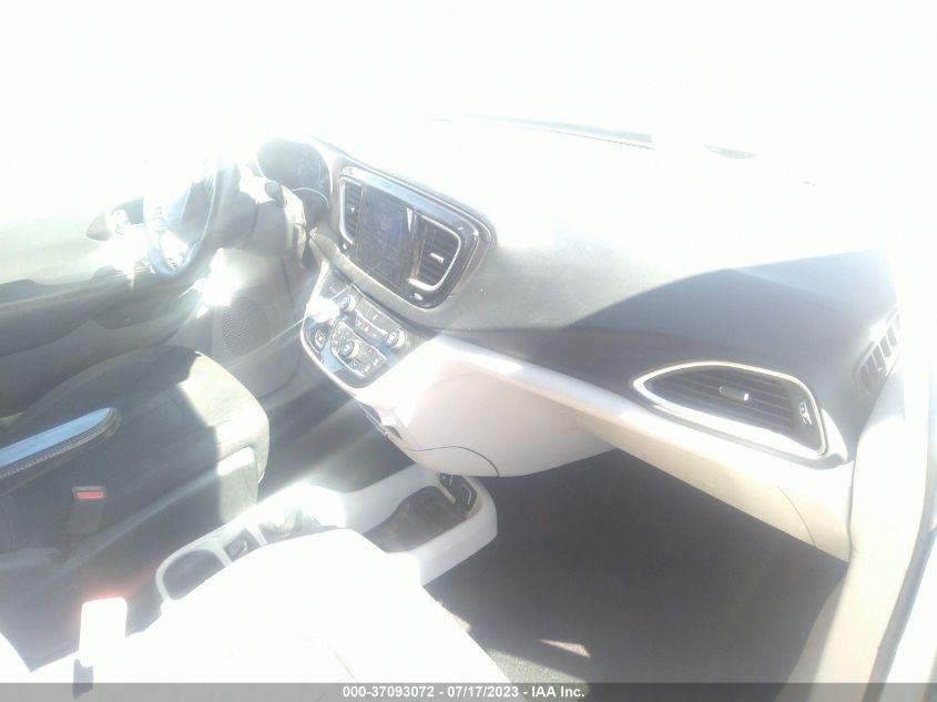2017 CHRYSLER PACIFICA TOURING - 2C4RC1DG3HR565680