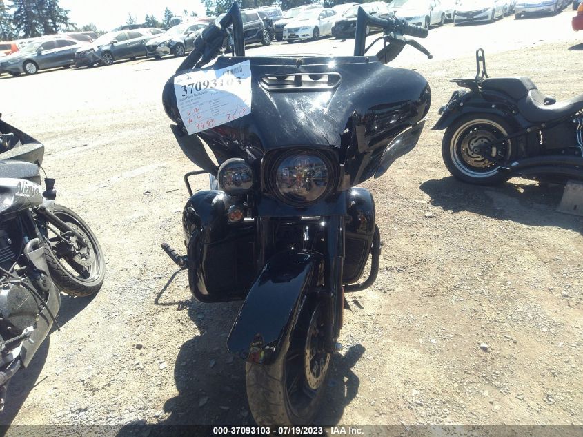 2022 HARLEY-DAVIDSON FLHTK 1HD1KEF16NB642082