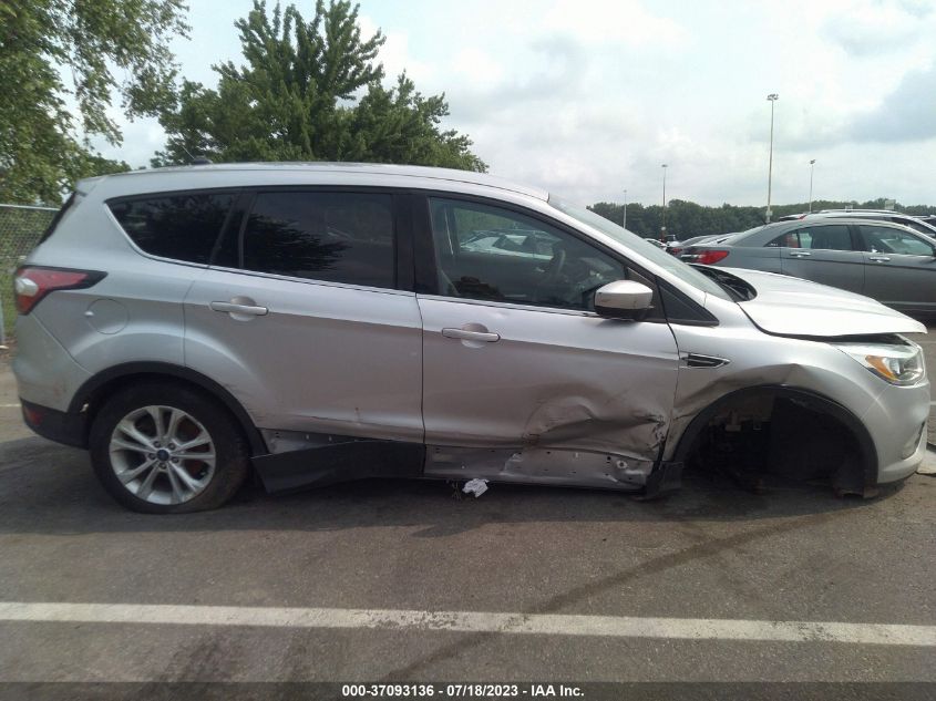 2017 FORD ESCAPE SE - 1FMCU9GD8HUA73373