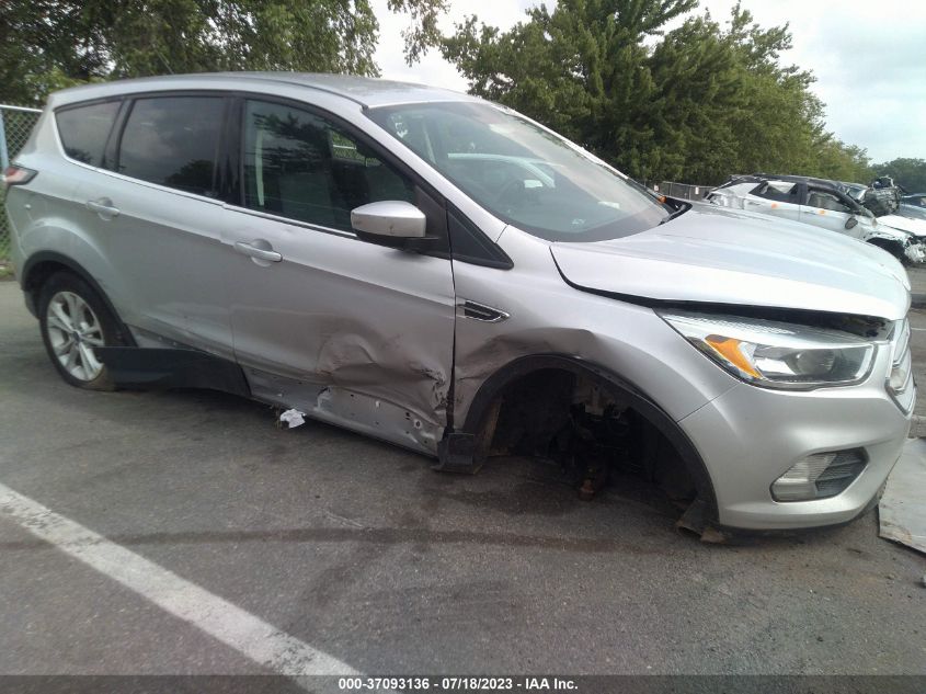 2017 FORD ESCAPE SE - 1FMCU9GD8HUA73373