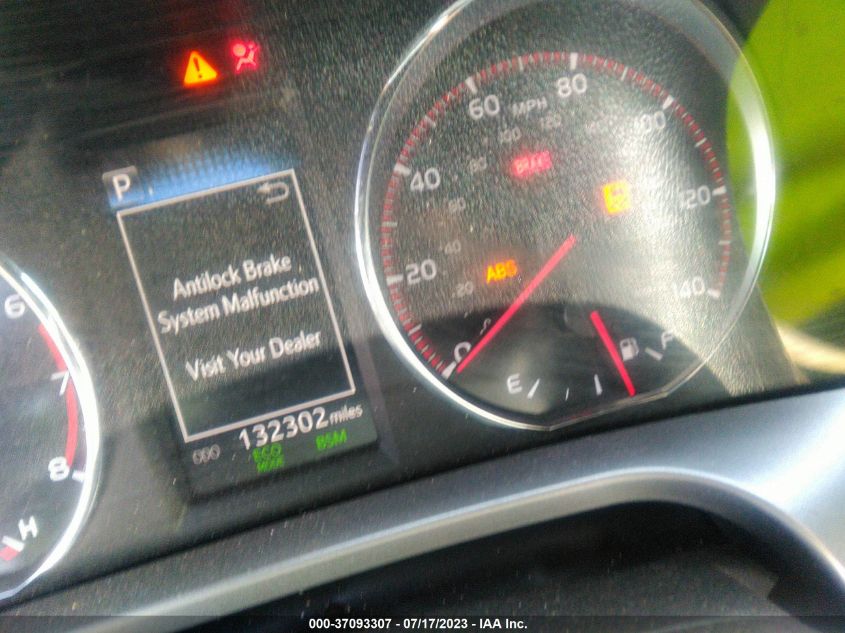 2016 TOYOTA RAV4 SE - JTMNFREV1GJ087098