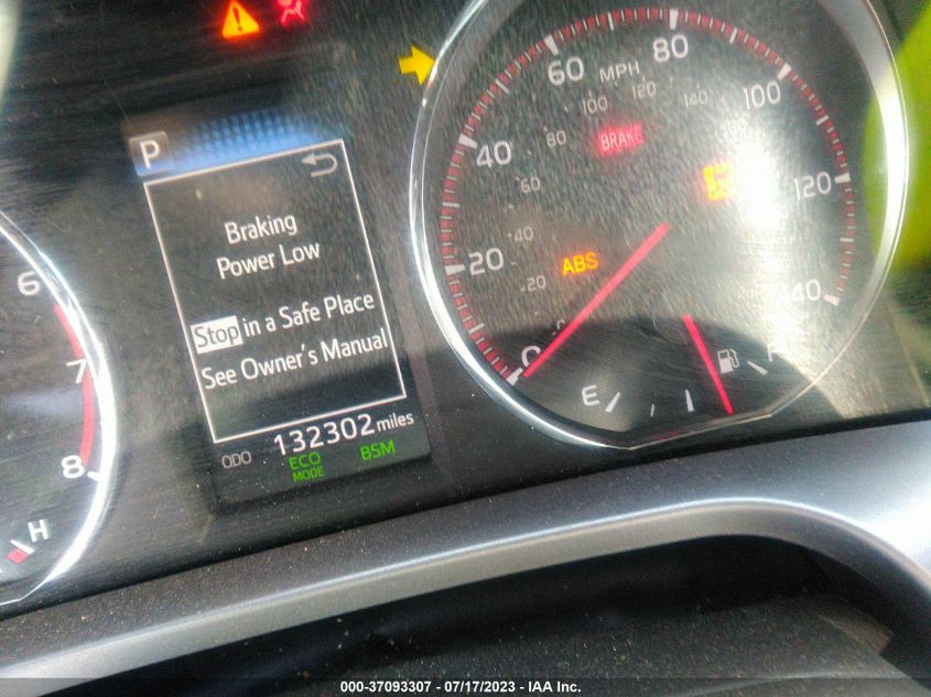 2016 TOYOTA RAV4 SE - JTMNFREV1GJ087098