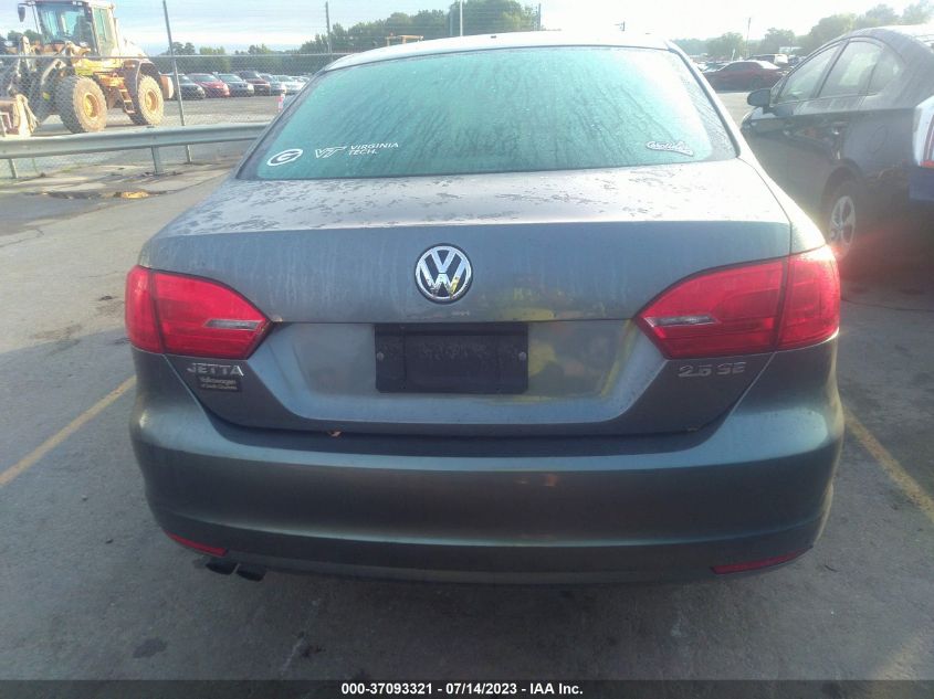 2013 VOLKSWAGEN JETTA SEDAN SE - 3VWDP7AJ8DM446717