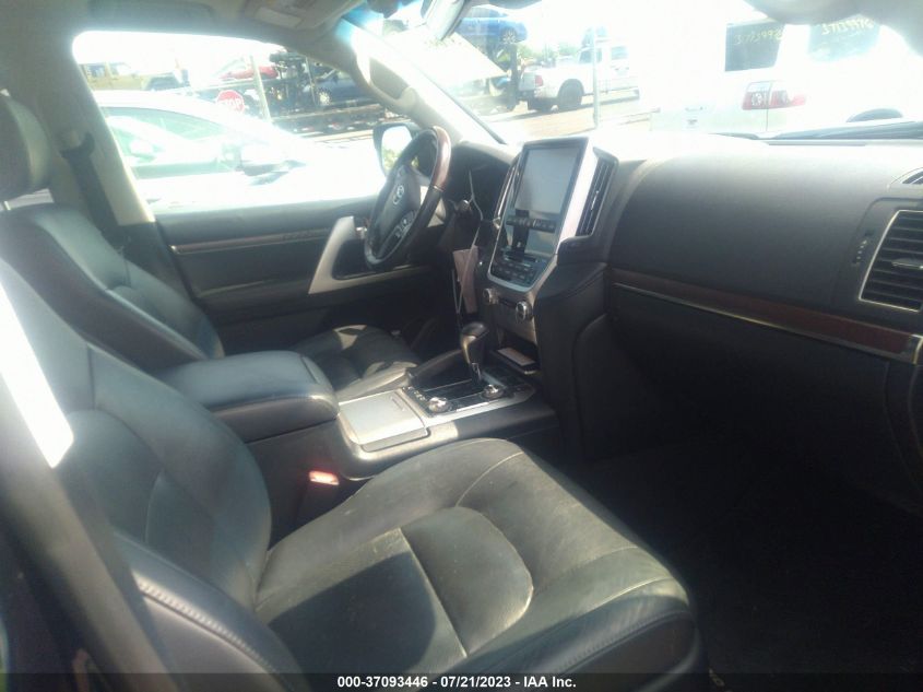 2016 TOYOTA LAND CRUISER - JTMCY7AJ7G4044456