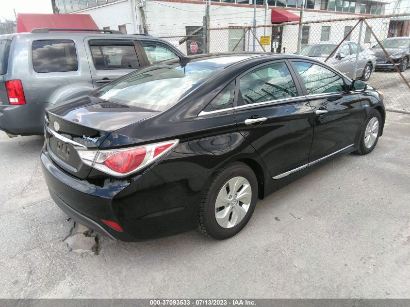 2014 HYUNDAI SONATA HYBRID - KMHEC4A41EA116844
